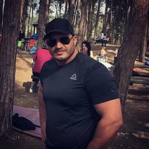 Meet your Posher, Omri